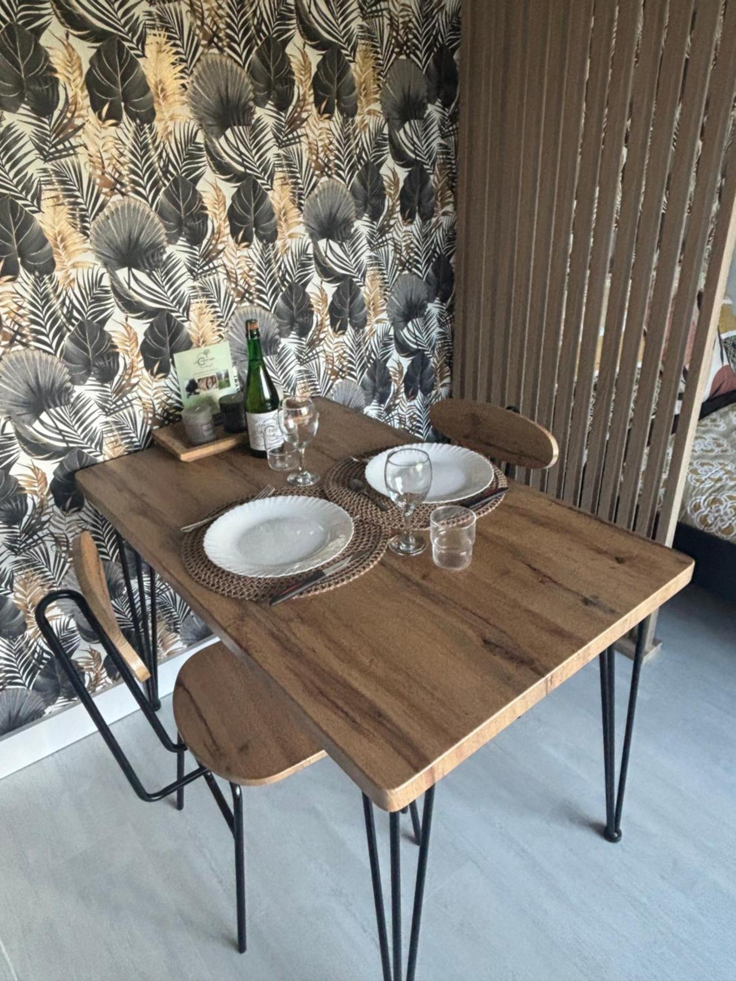 Appartement Bienvenue Chez Vous à Valognes Extérieur photo