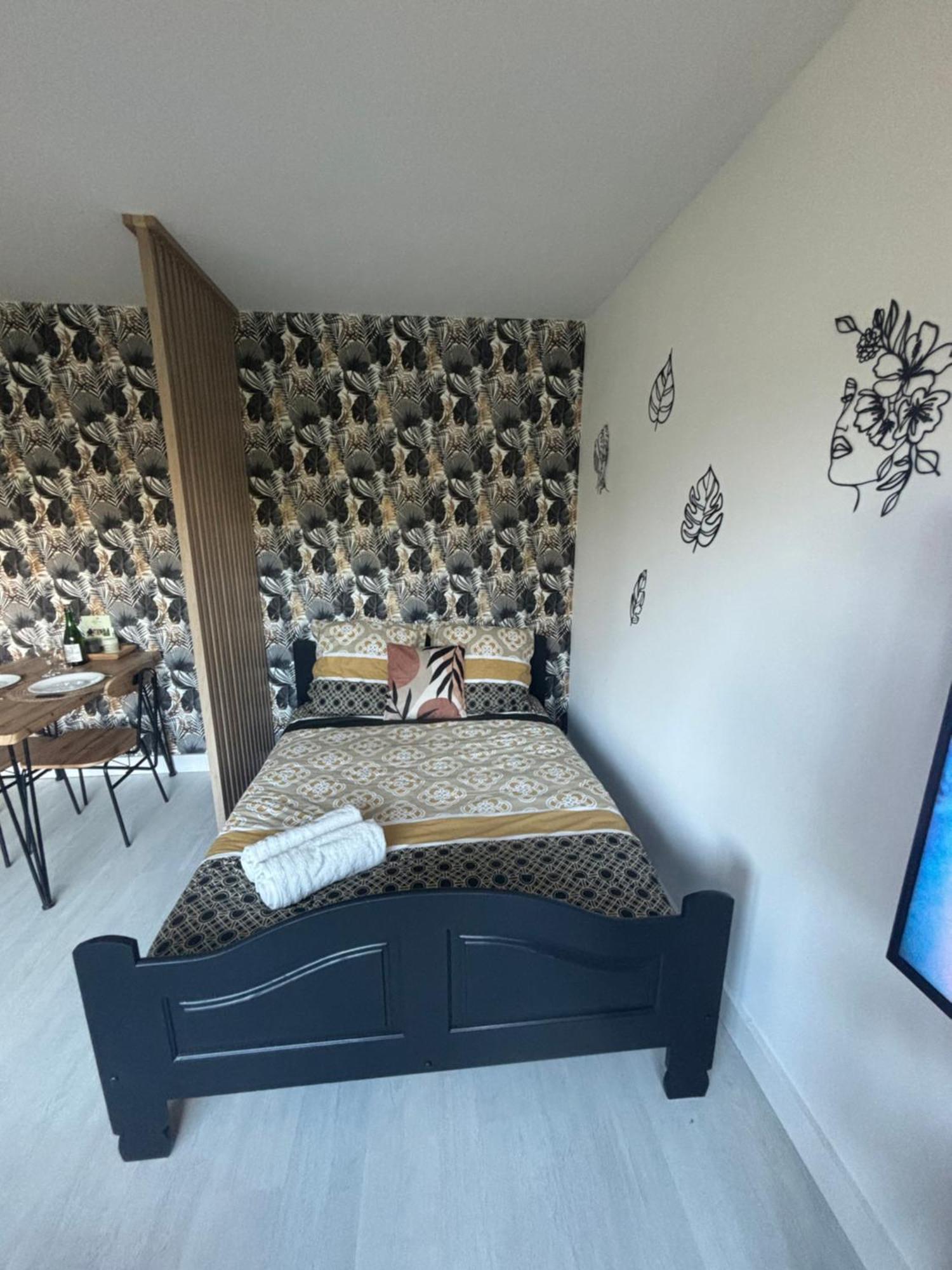 Appartement Bienvenue Chez Vous à Valognes Extérieur photo
